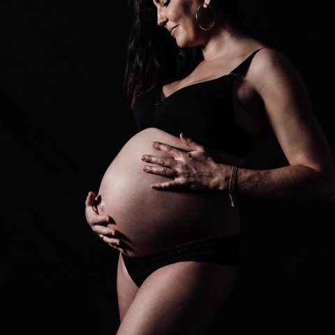 photo portrait femme enceinte clair obscur glup production